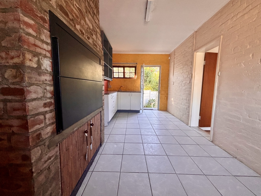 To Let 1 Bedroom Property for Rent in Vredekloof Western Cape